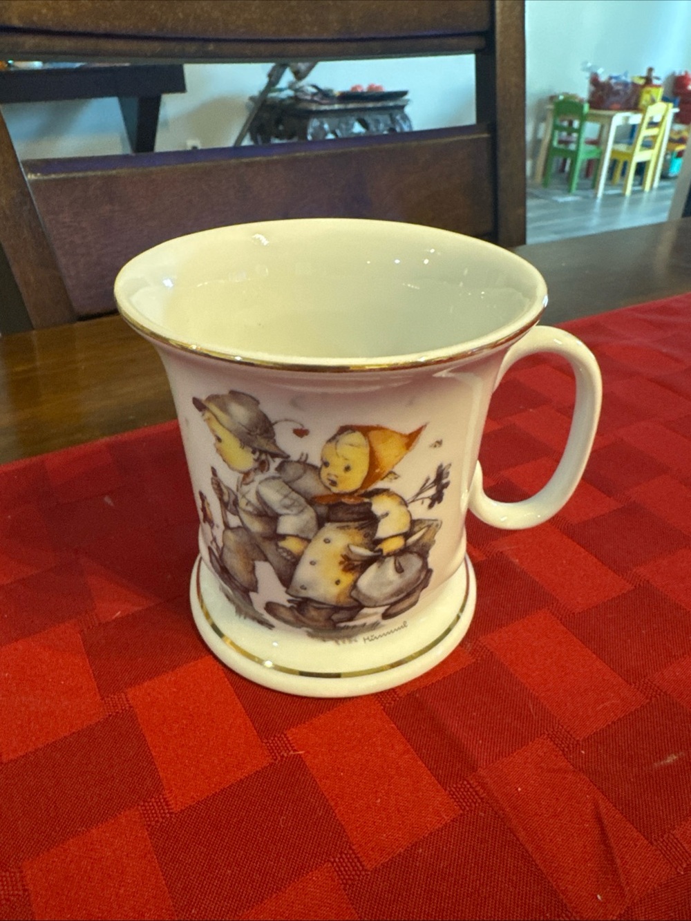 Porcelain Children's Illustration Mug in Cream with Gold Trim Hummel